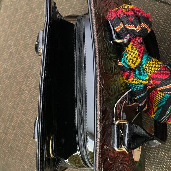 Brand new Artesanal Hecho en Mexico leather & patent leather Colorful purse. - Picture 8 of 10